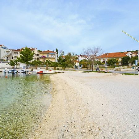 Apartments Karlo โตรกีร์ ภายนอก รูปภาพ
