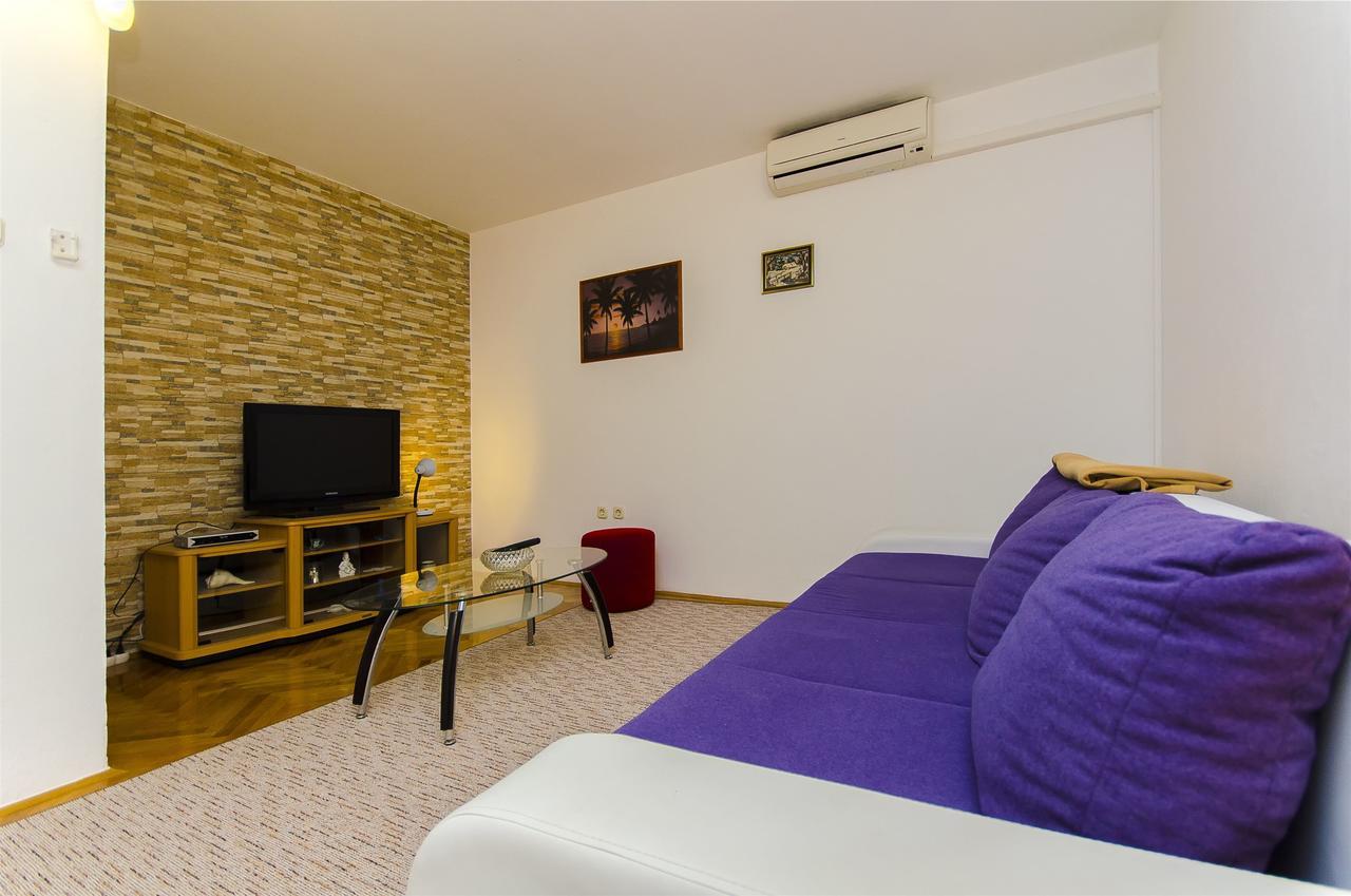 Apartments Karlo โตรกีร์ ภายนอก รูปภาพ